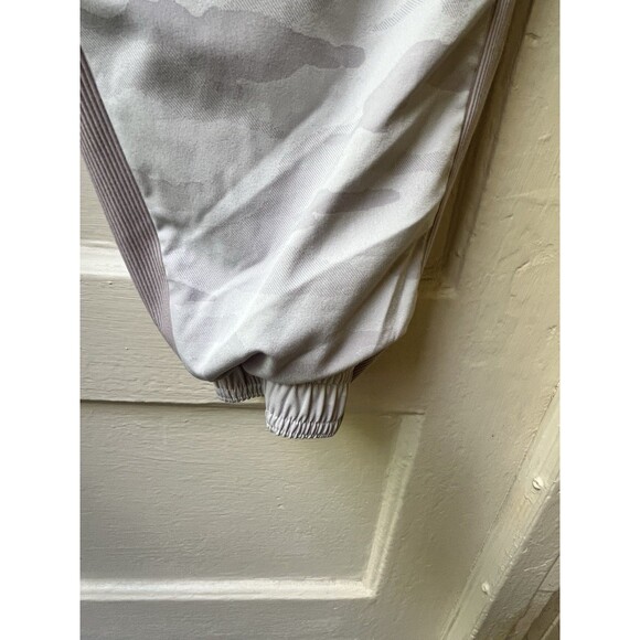 Athleta Brooklyn joggers Camouflage athletic workout pants size 16 black pink - Picture 14 of 16